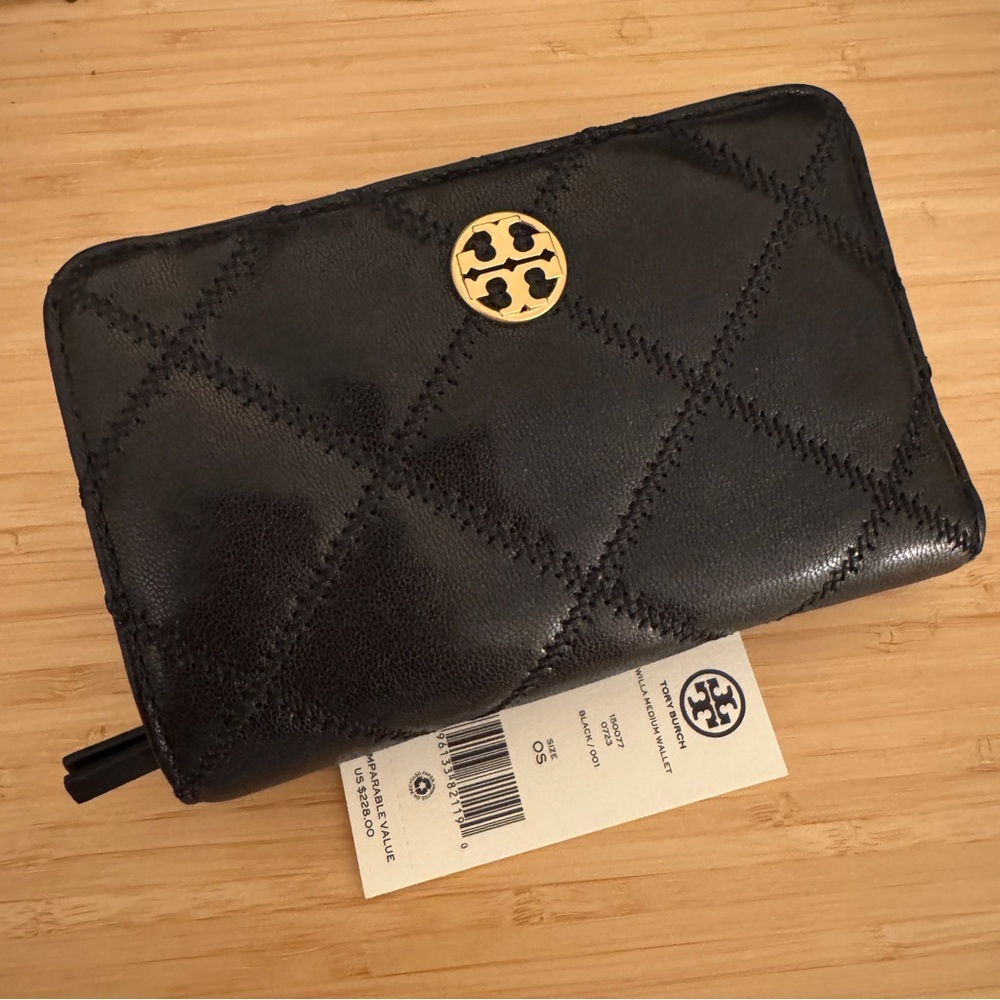 Tory Burch Black Diamond Quilt Wallet Gold Logo | Willa Medium Puffy Leather